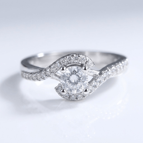 SILVER OVAL DIAMOND TWIST RING