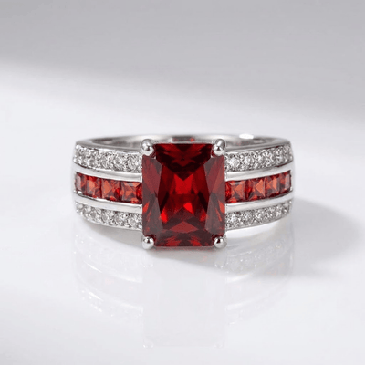 GEMSTONE VINTAGE RING VIP