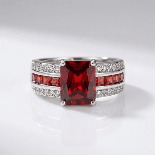 GEMSTONE VINTAGE RING VIP