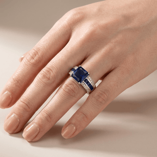 GEMSTONE VINTAGE RING VIP