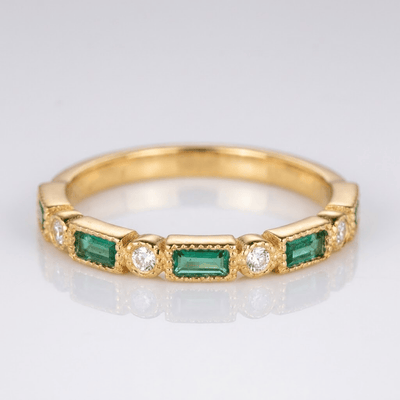 EMERALD STYLE ZIRCONIA BAND RING