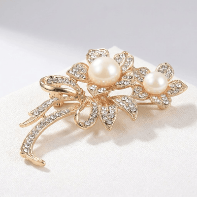 GOLD FLOWER BROOCH