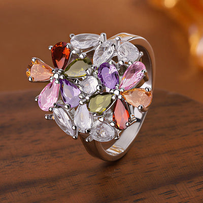 COLORFUL PETALS RING